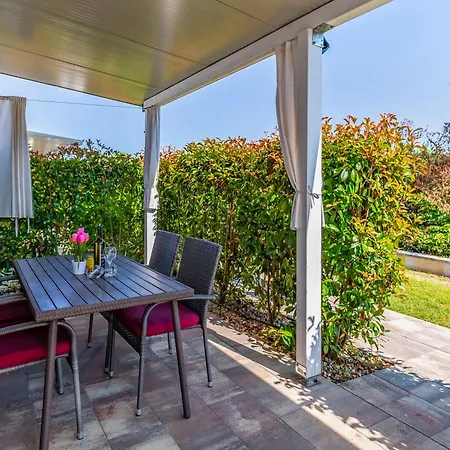 Mobile Superior-9 By Interhome Vakantiehuis Pula